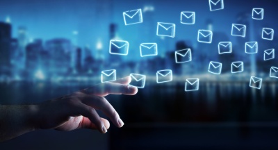 Email Marketer (© sdecoret / Fotolia.com)